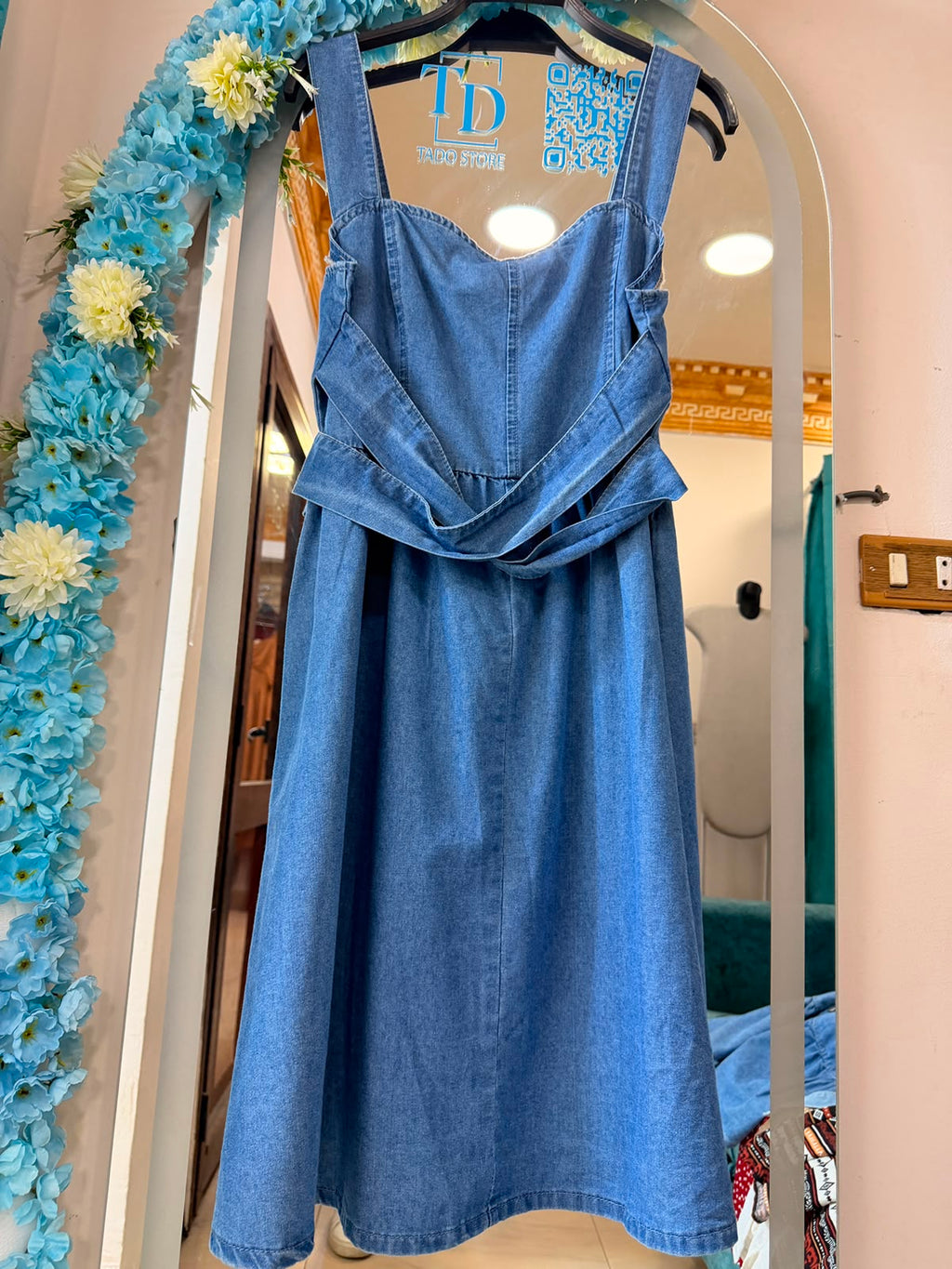 sleeveless denim dress