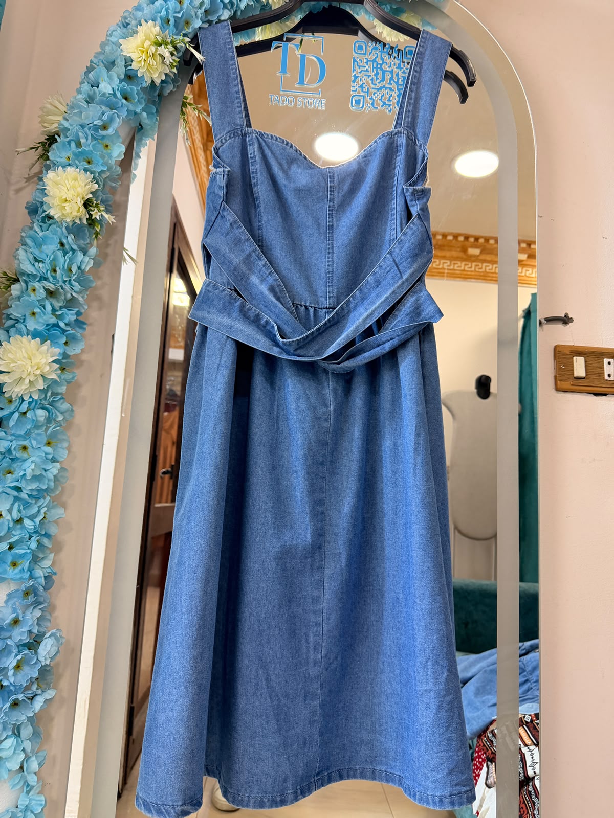 sleeveless denim dress